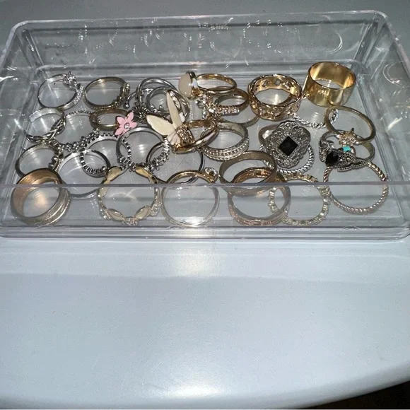 Stackable Fashion Rings 30+ - Picture 4 of 4